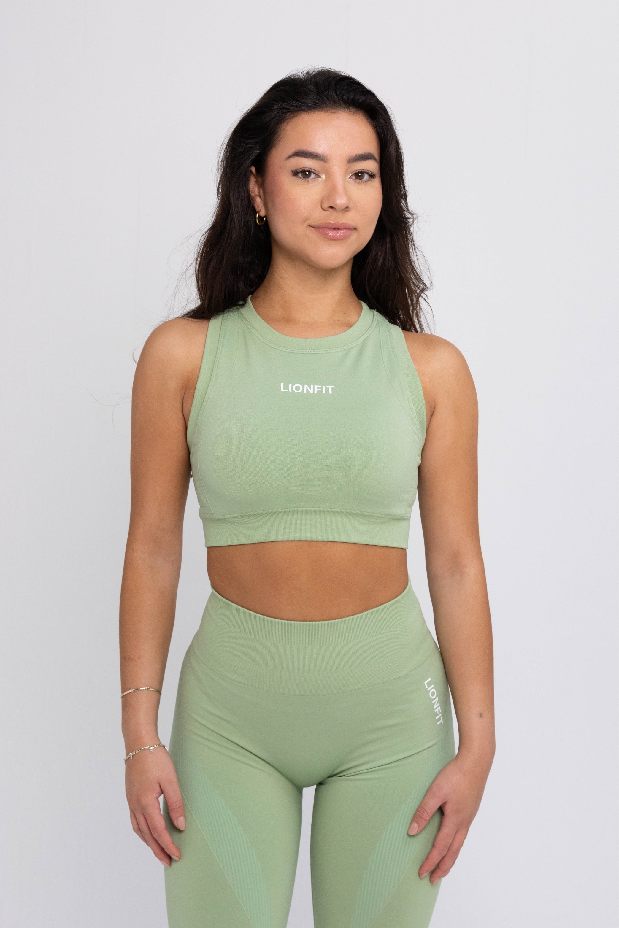 LIONFIT LEO HIGH NECK SPORTS BRA PERIDOT GREEN 2