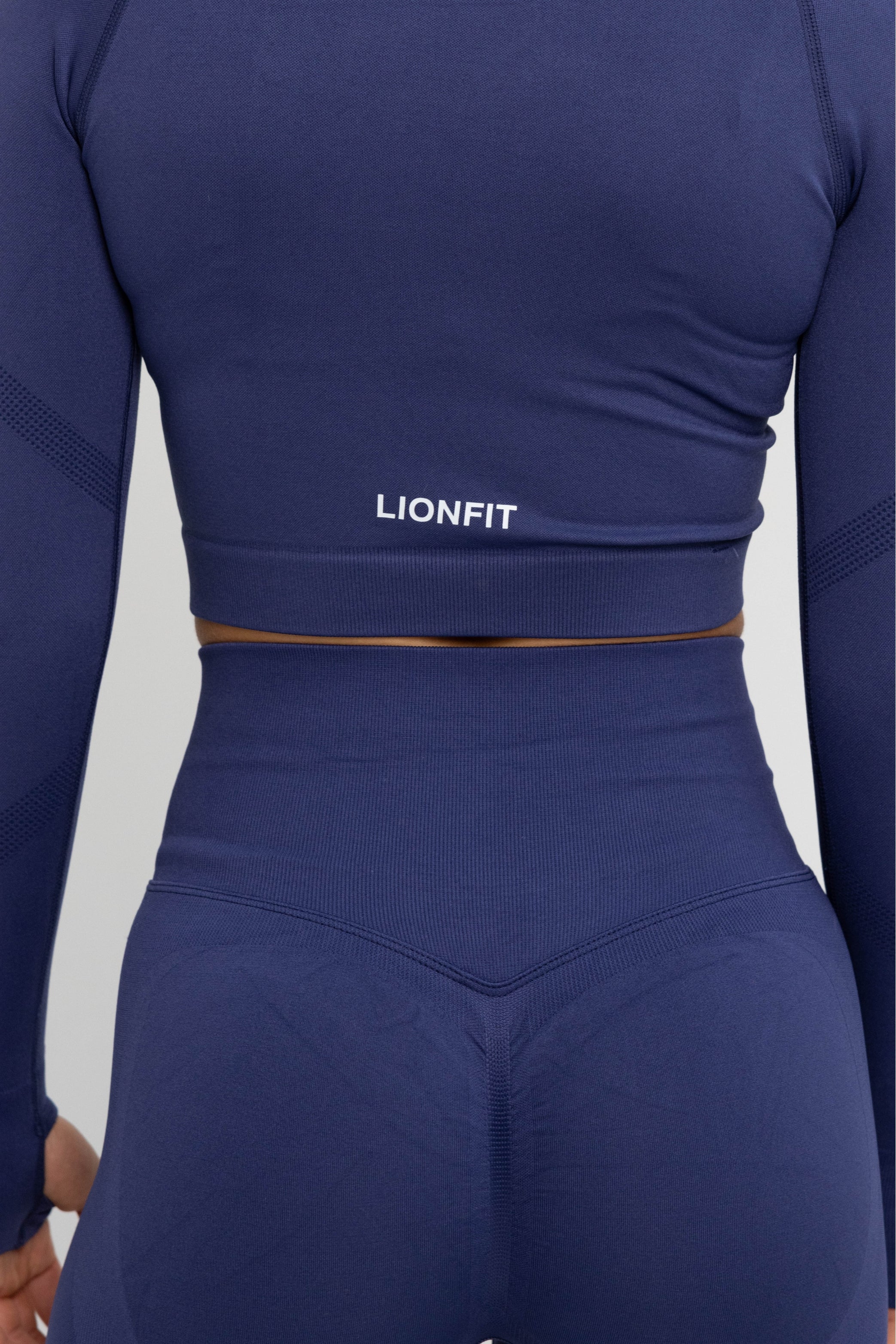 LIONFIT NALA SEAMLESS LONGSLEEVE TOP BLUE 3