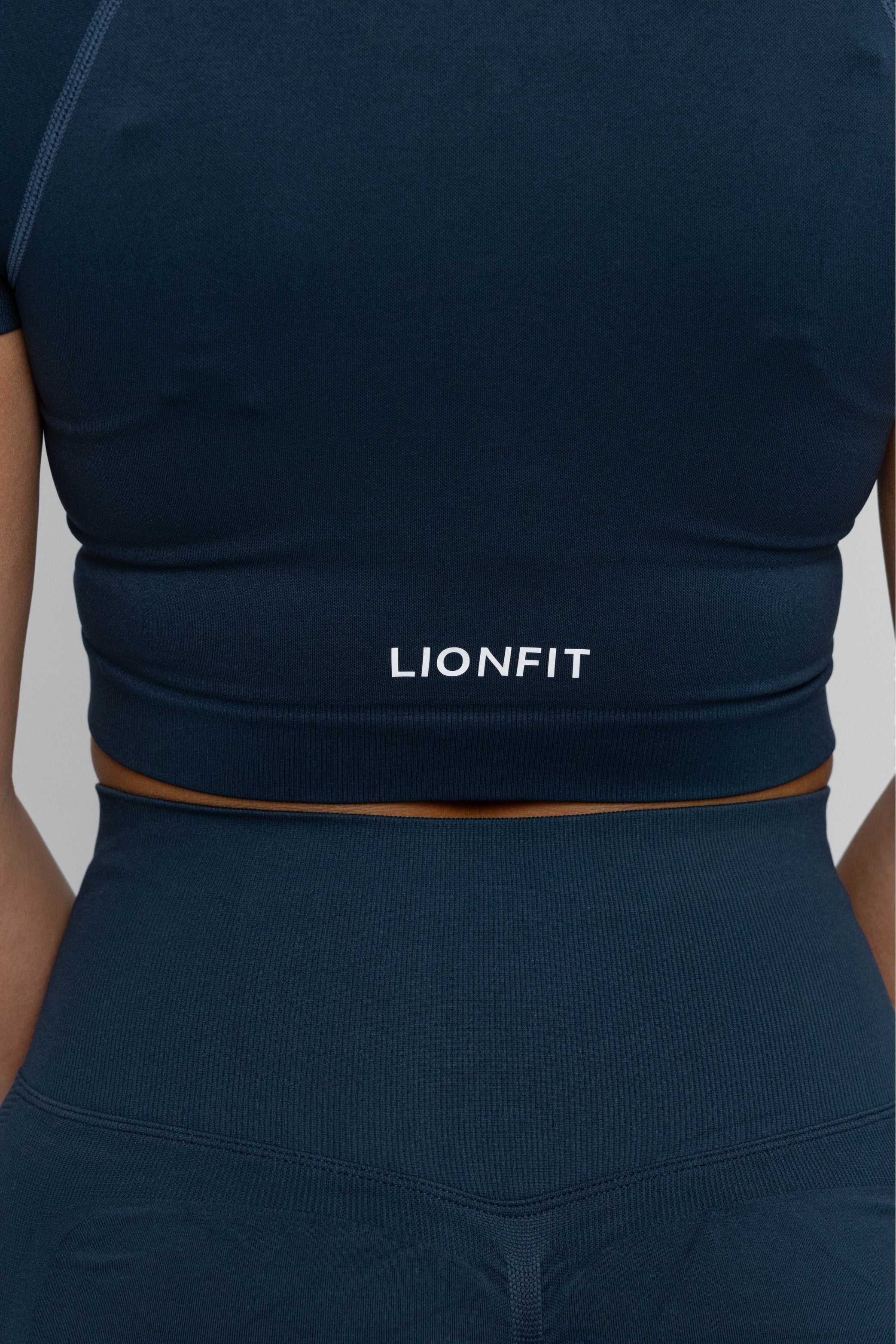 Lionfit Nala Seamless Shortsleeve Top Dark Green 